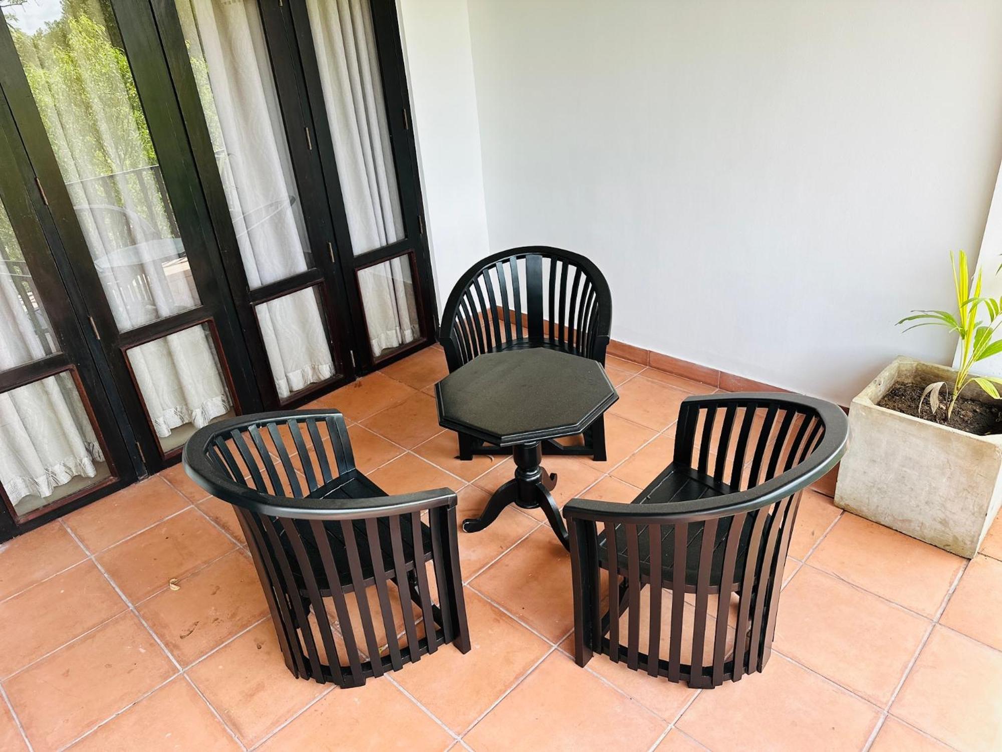 Gamodh Citadel Resort Anuradhapura Buitenkant foto