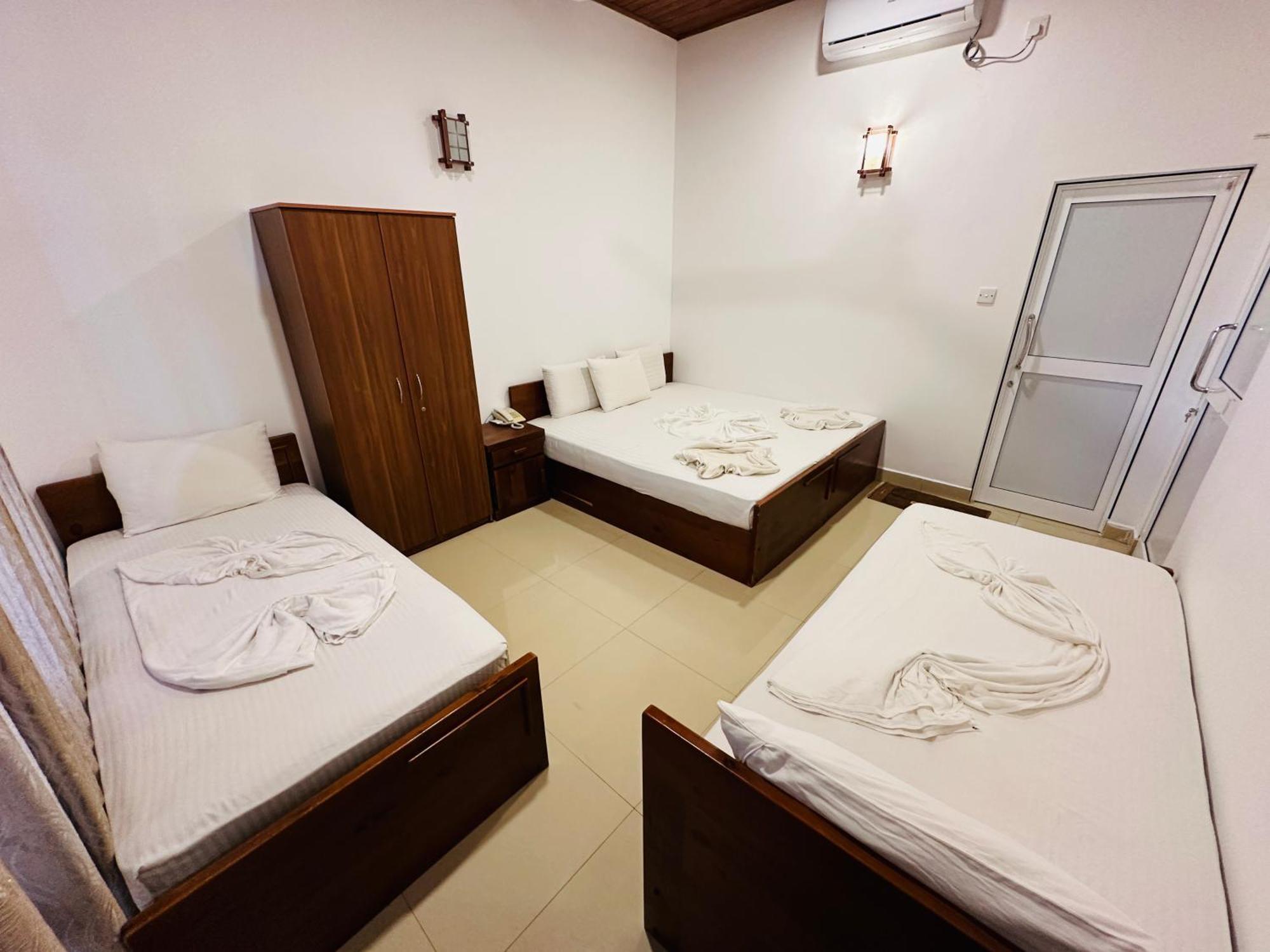 Gamodh Citadel Resort Anuradhapura Buitenkant foto