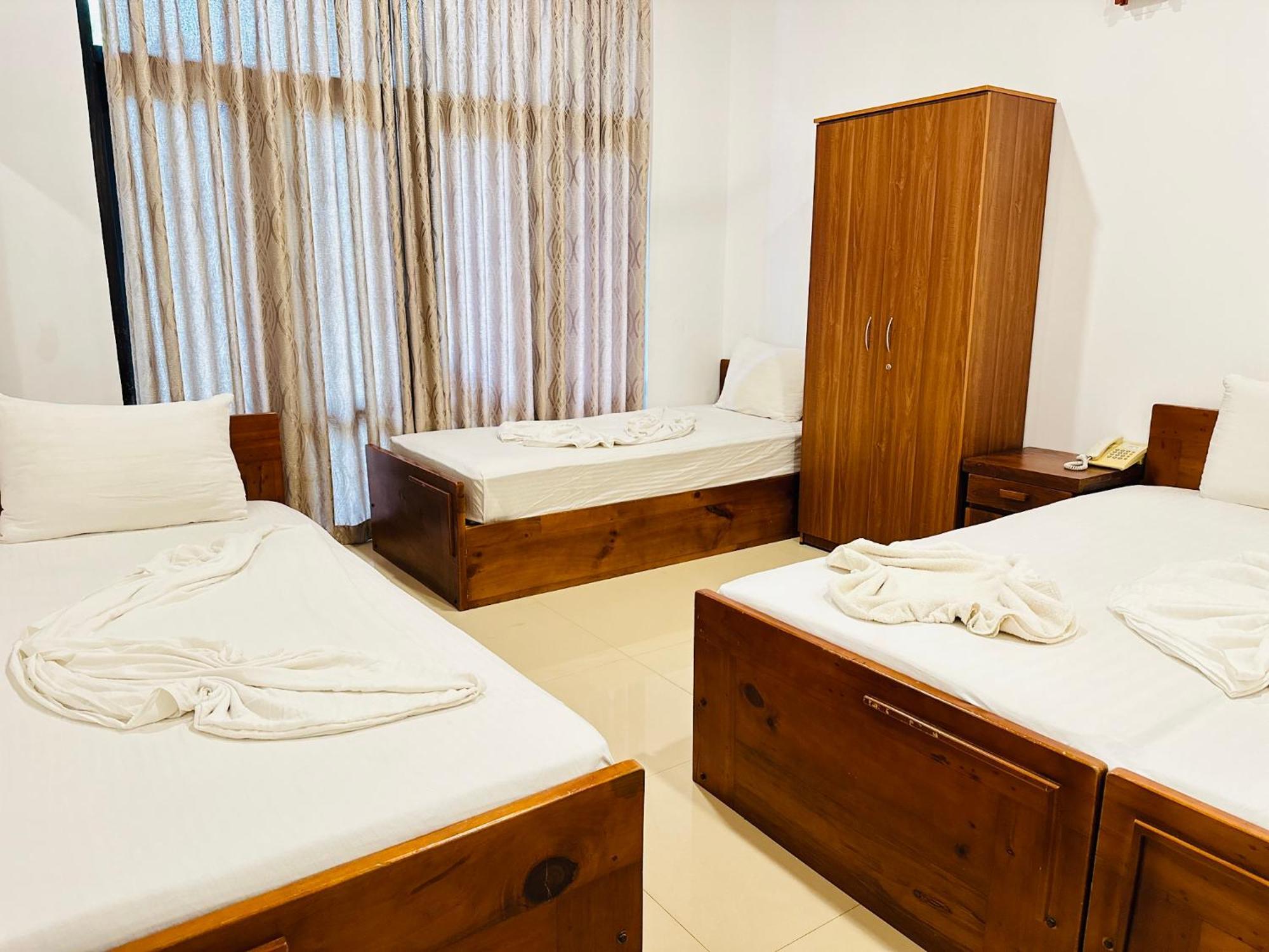 Gamodh Citadel Resort Anuradhapura Buitenkant foto