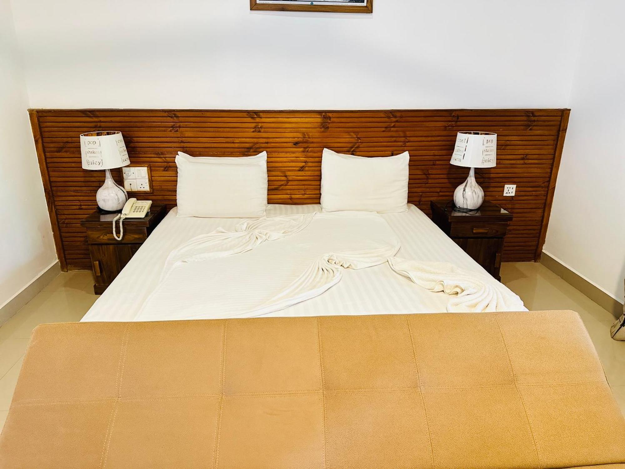 Gamodh Citadel Resort Anuradhapura Buitenkant foto