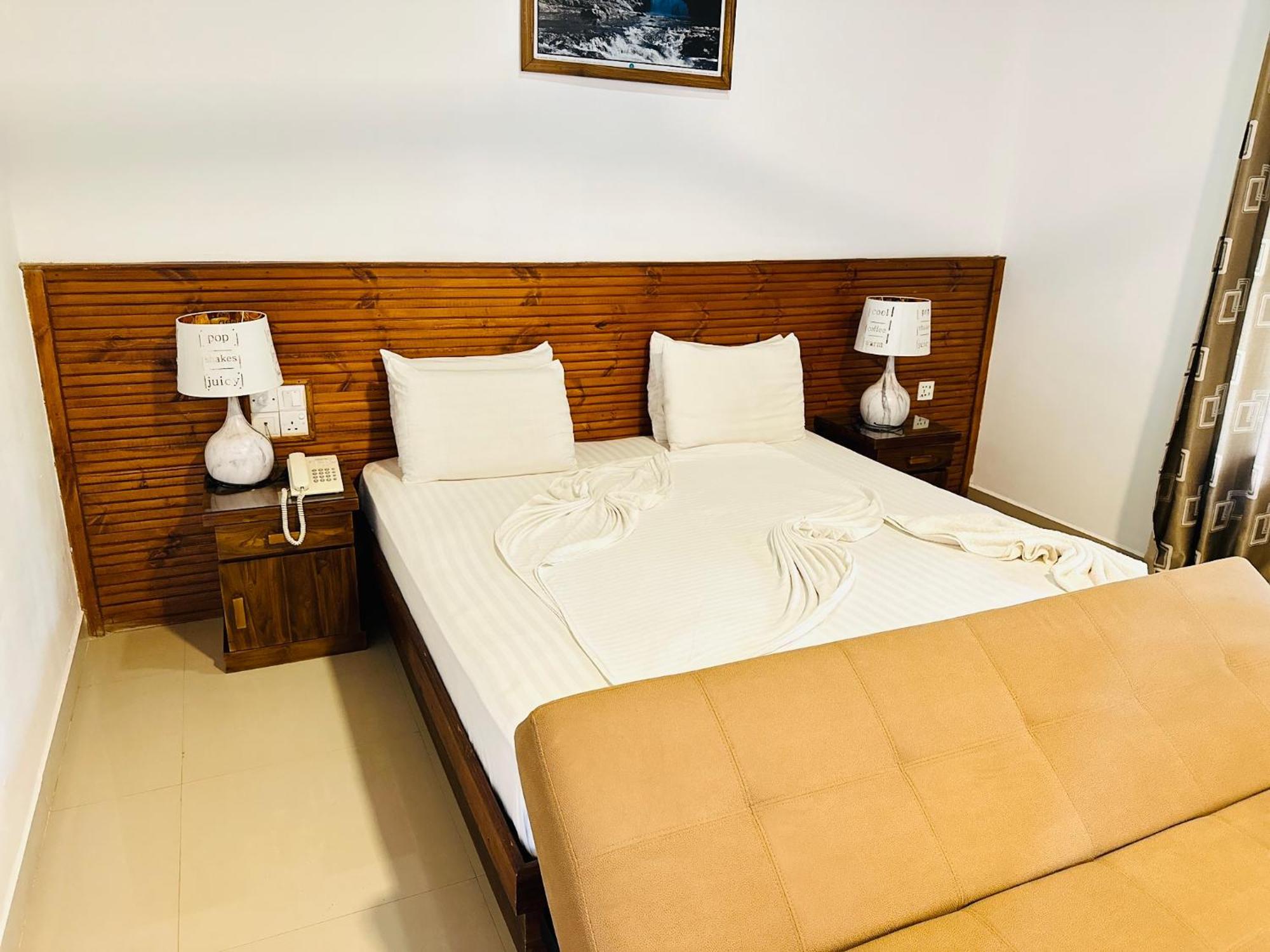 Gamodh Citadel Resort Anuradhapura Buitenkant foto