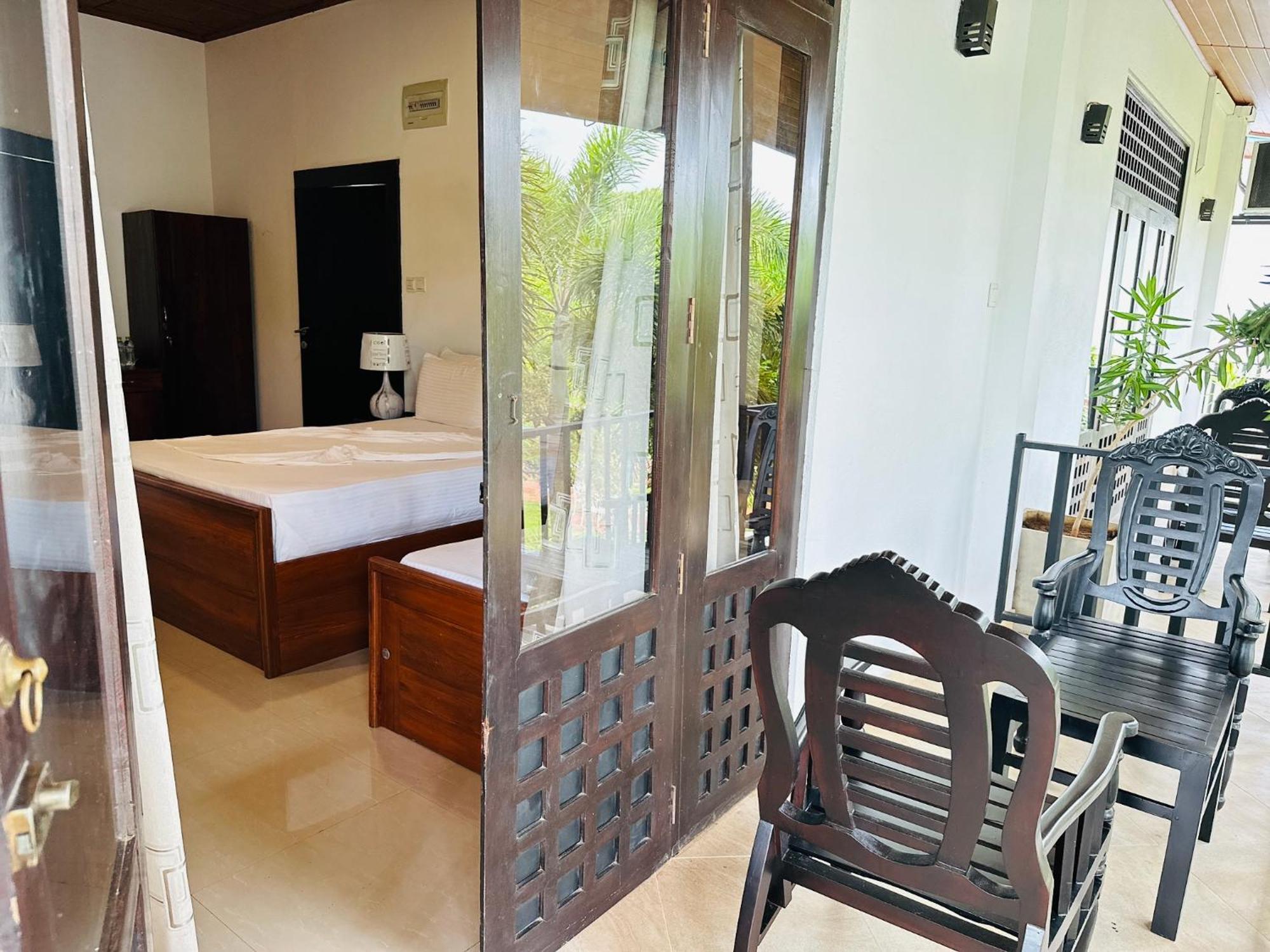 Gamodh Citadel Resort Anuradhapura Buitenkant foto
