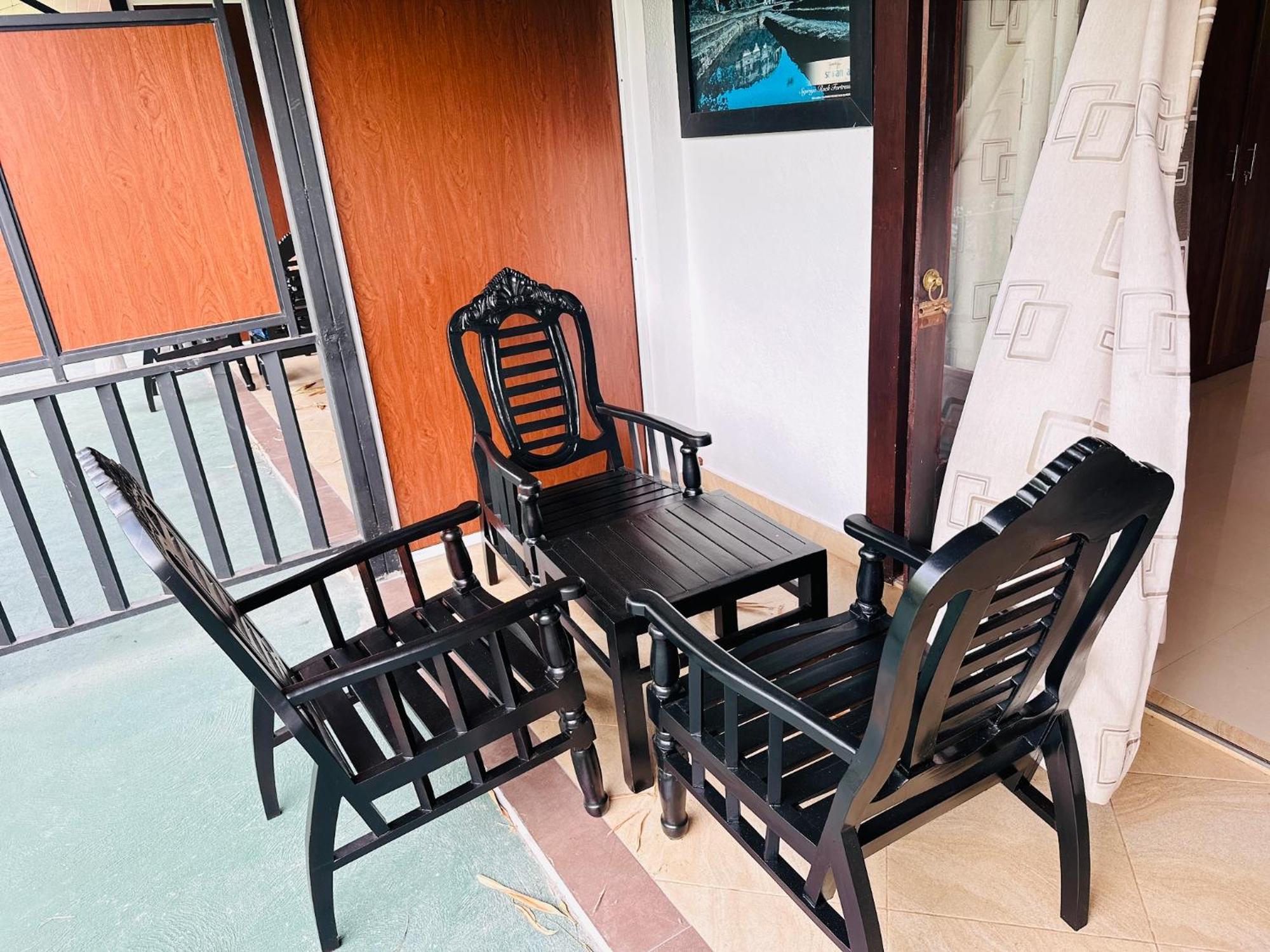 Gamodh Citadel Resort Anuradhapura Buitenkant foto